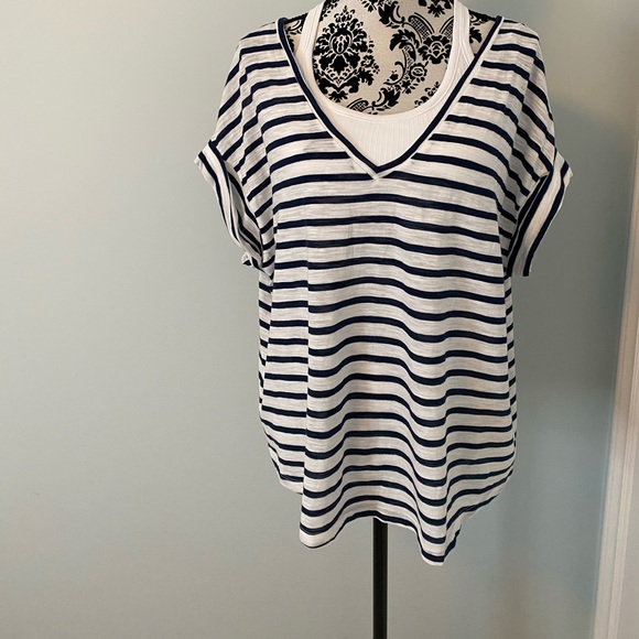 Banana Republic Tops - Banana Republic t-shirt